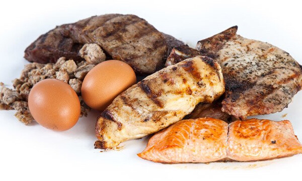 Защо се консумира толкова малко протеин в кето диетата?